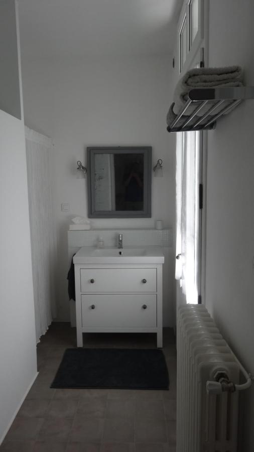 Chambre Cote Jardin Nimes Bagian luar foto