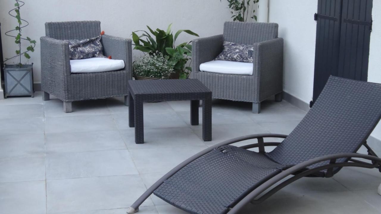 Chambre Cote Jardin Nimes Bagian luar foto