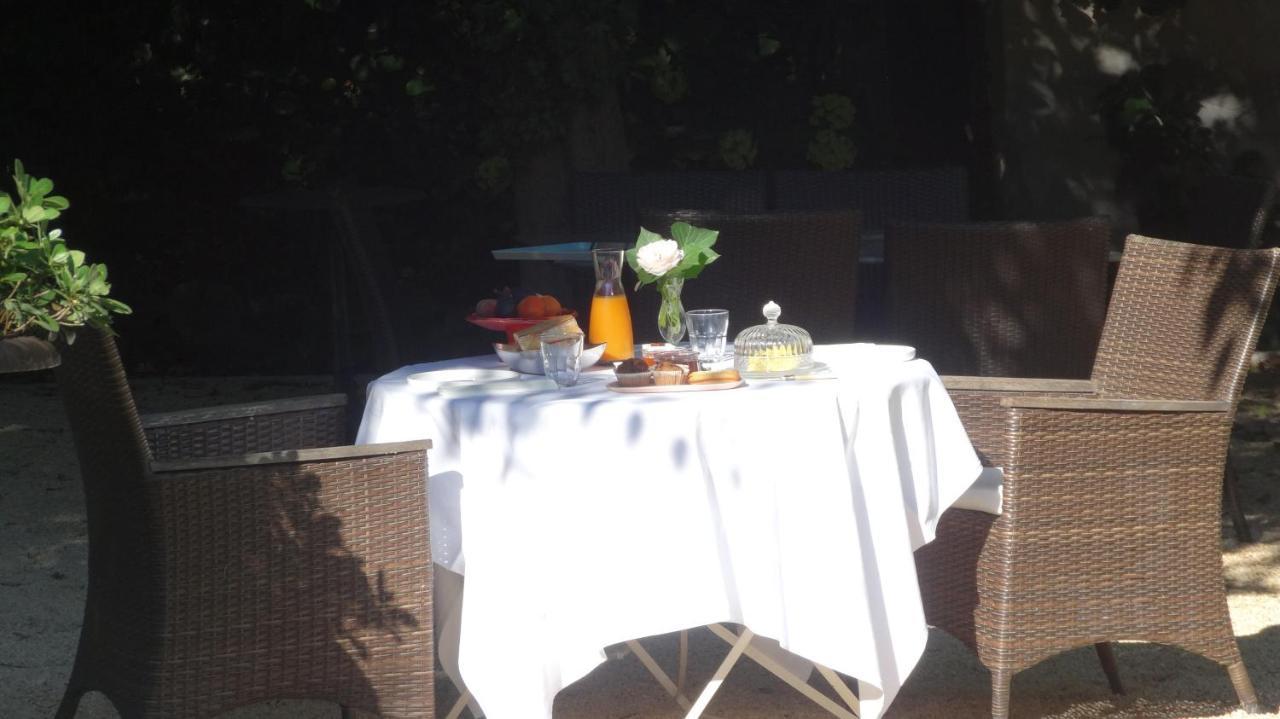Chambre Cote Jardin Nimes Bagian luar foto