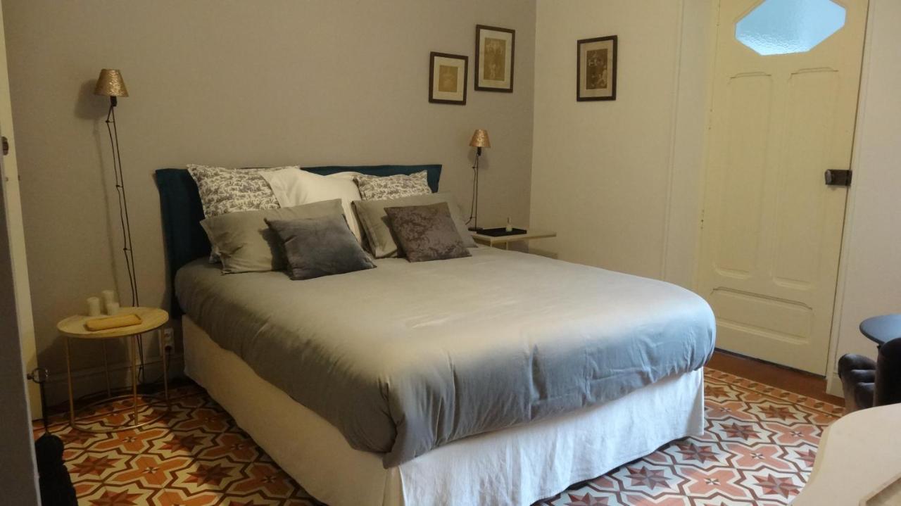 Chambre Cote Jardin Nimes Bagian luar foto