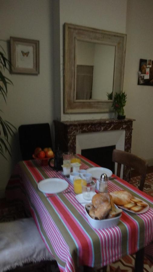 Chambre Cote Jardin Nimes Bagian luar foto